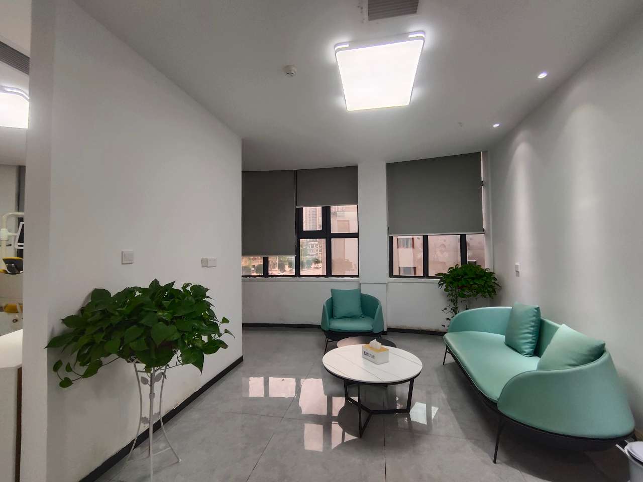 四、六枝爱牙仕口腔与其他机构的对比参考